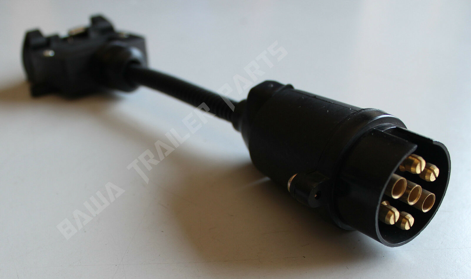 ADAPTOR PLUG -7 PIN ROUND MALE TO 7 PIN FLAT FEMALE PLUG TRAILER BOAT CONNECTOR